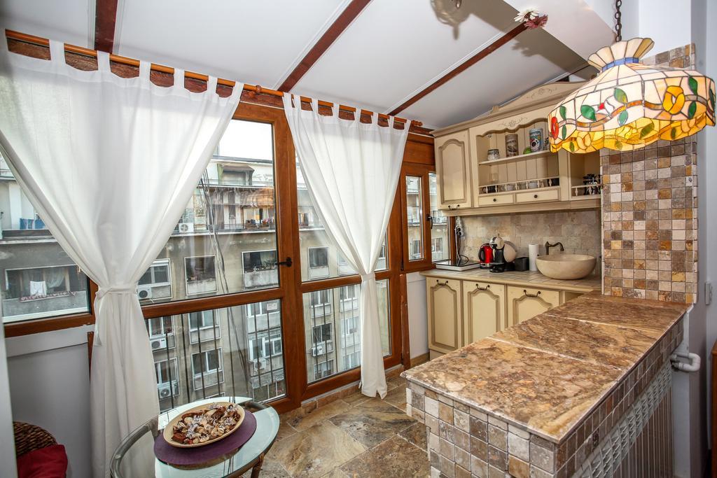 City Center Oasis Apartment Bucharest Exterior photo